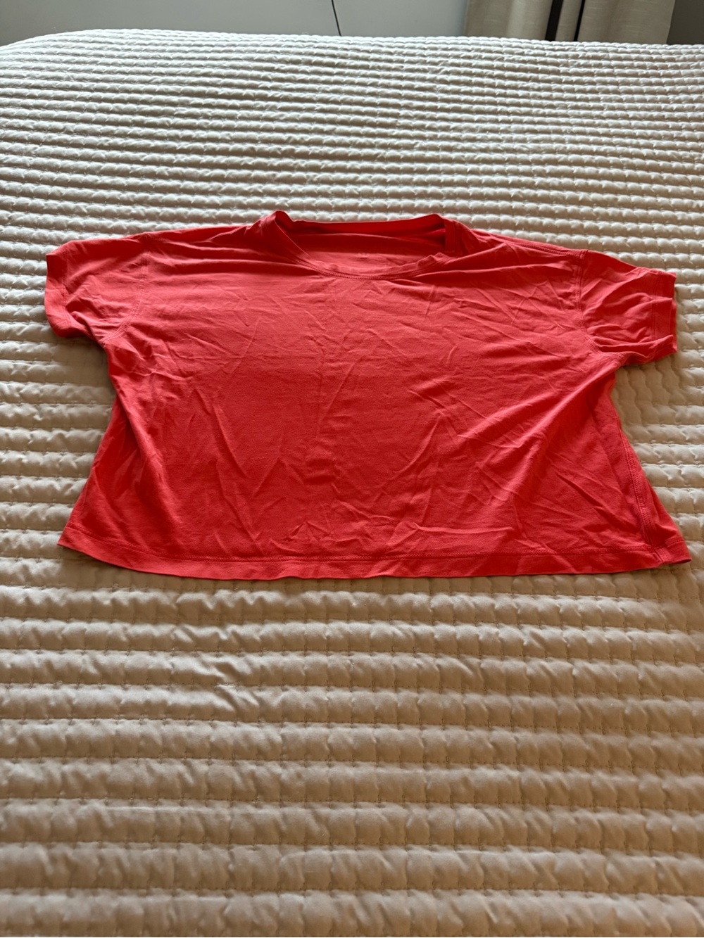 Women’s Soft Red Short Sleeve Crop Athletic Top